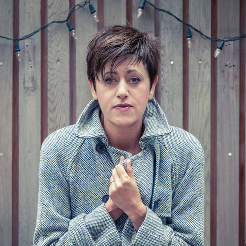 Stream Tracey Thorn's “How Wild the Wind Blows” – ColoRising